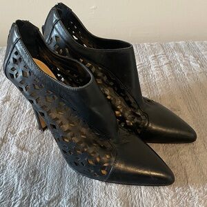 Saks Fifth Avenue Black Cutout Heels